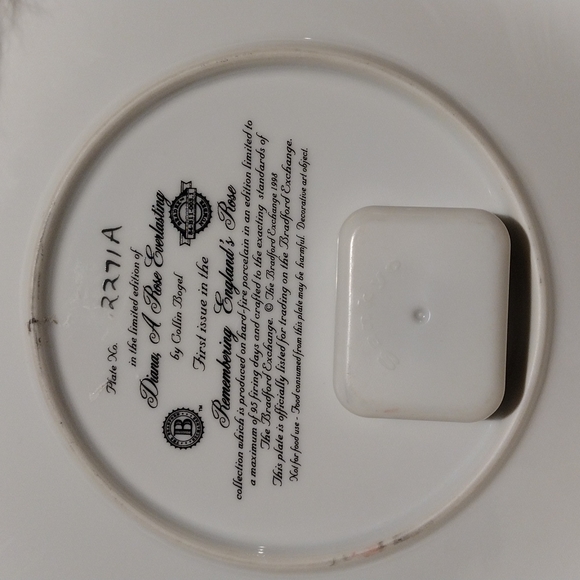 Vintage Lady Diana A Rose Everlasting Musical Plate. - Picture 5 of 6